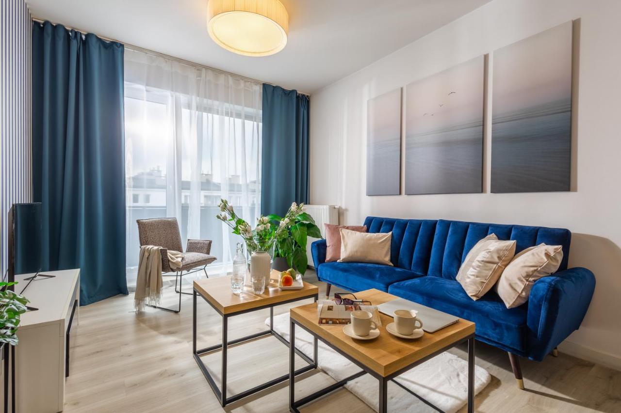 Deluxe By The Railway Station Aparthotel Vratislav