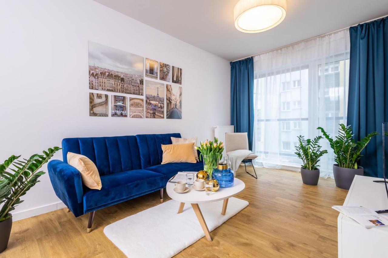 Deluxe By The Railway Station Aparthotel Vratislav